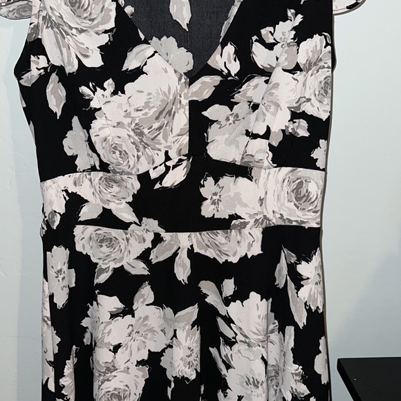 Elle black and gray dress size XS perfect condition - Picture 4 of 8